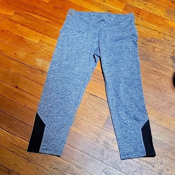 Champion capri size s color gray and black good condition - Picture 1 of 10